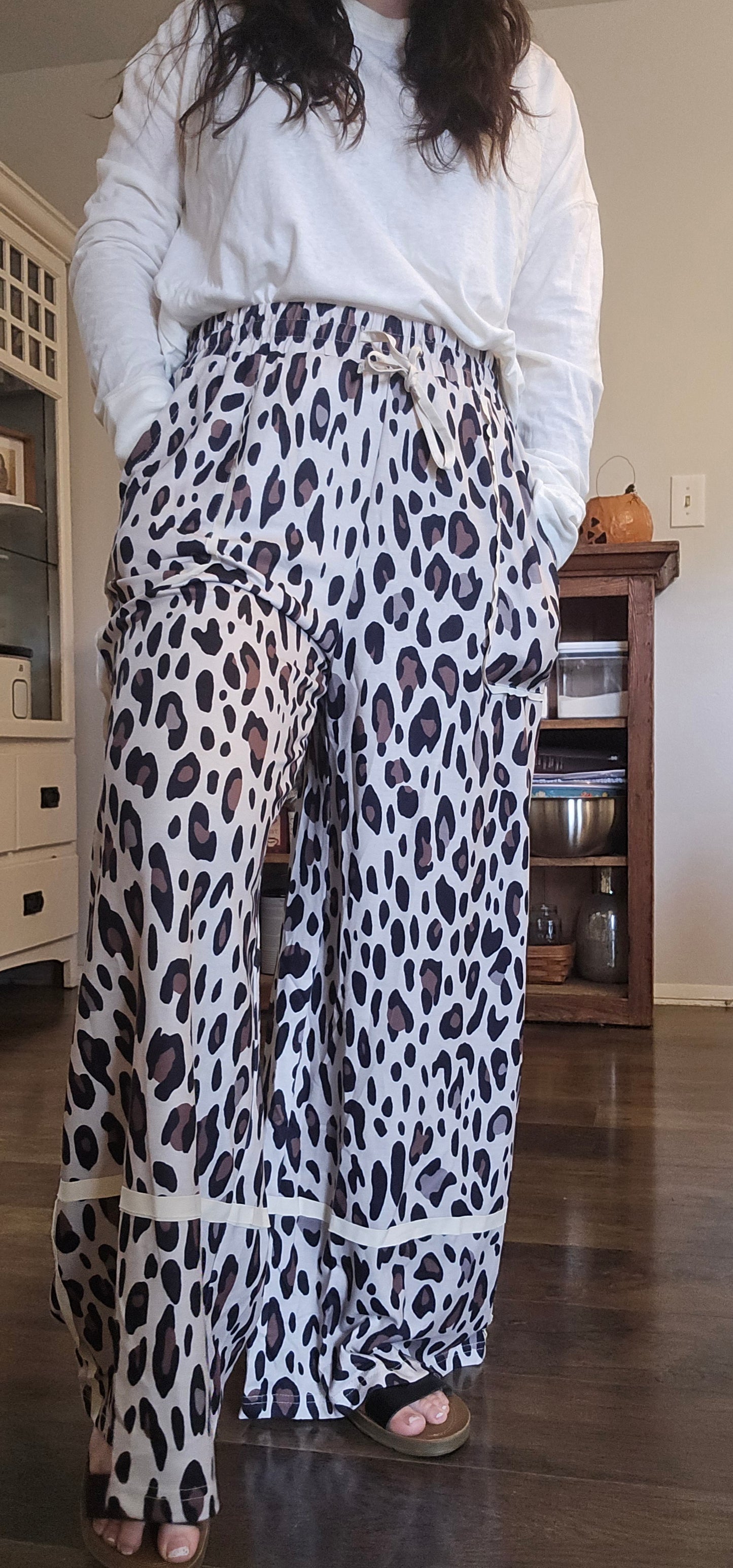 Leopard Wide Leg Cropped Pants