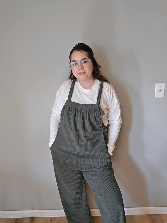 Morn Solid Pocketed Loose Fit Corduroy Overall