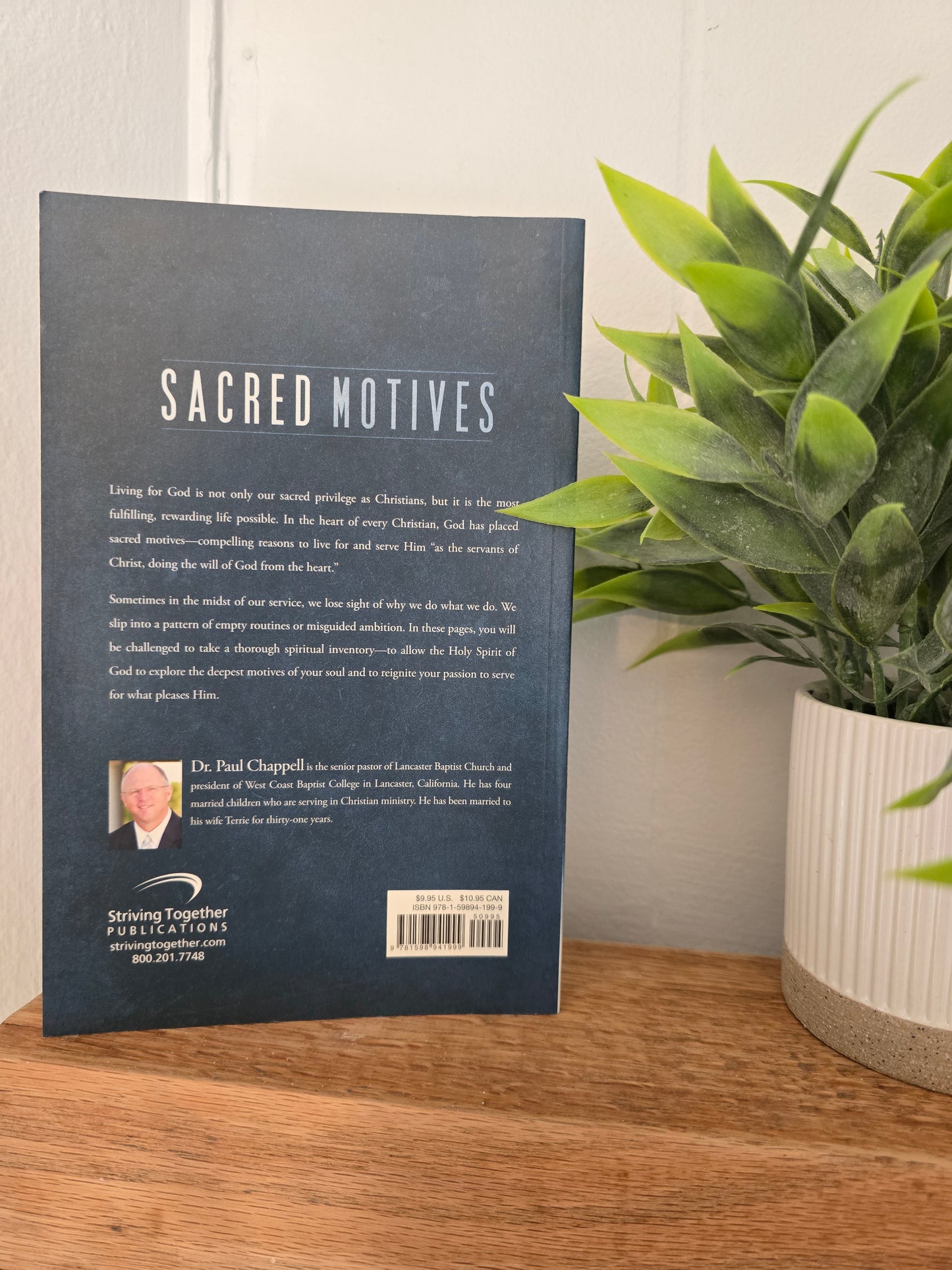Sacred Motives: 10 reasons to wake up tomorrow and live for God